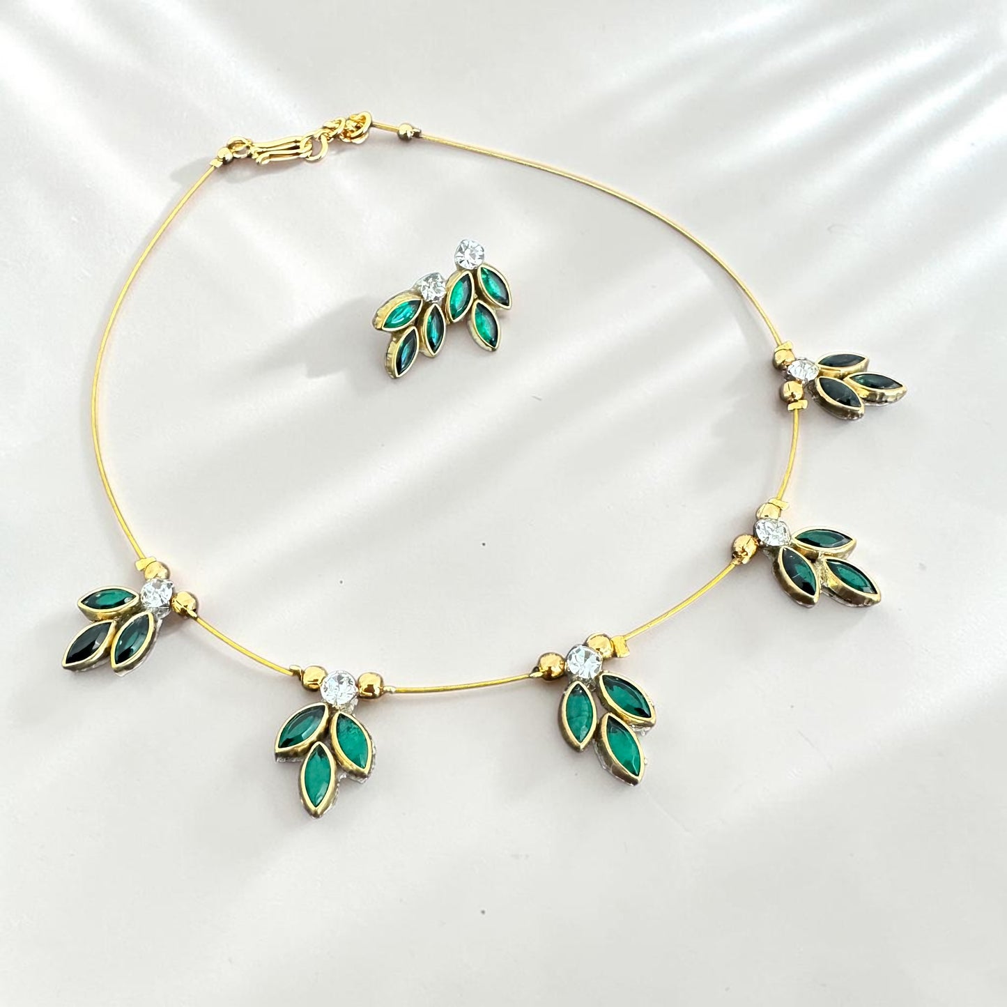Green Petal Charm Invisible Necklace with Earrings Set