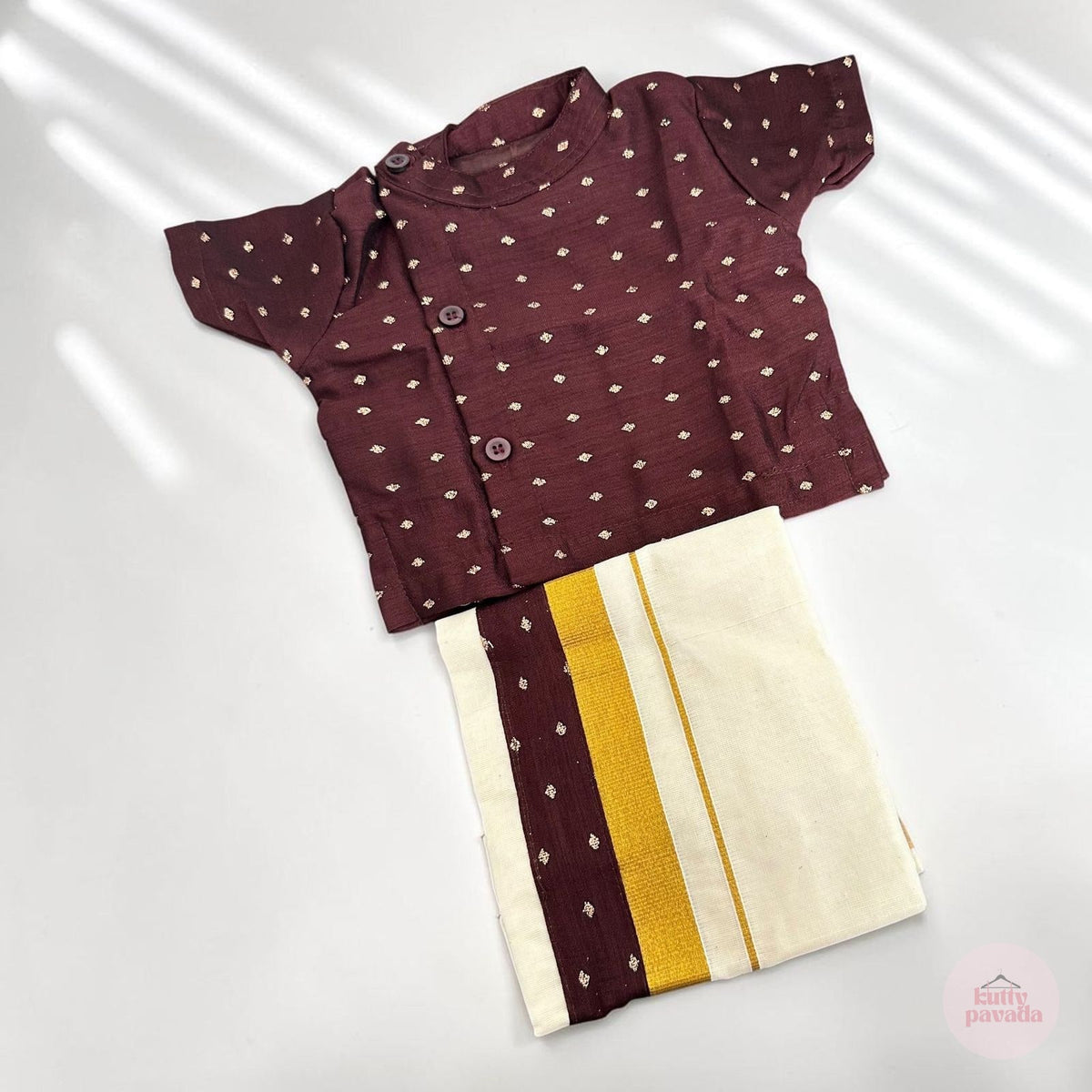 Brown Kurta & Mundu Noolukettu Set