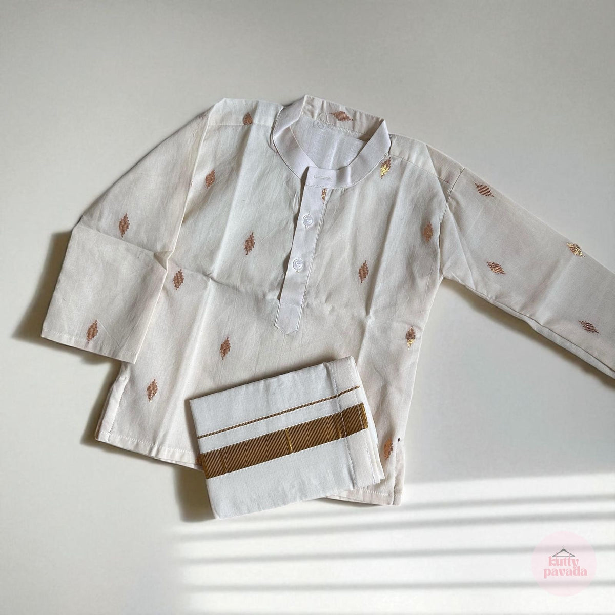Kurta with Gold Diamond Buttas