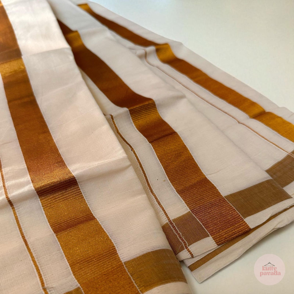 Stick-on Gold Kasavu Boys Mundu