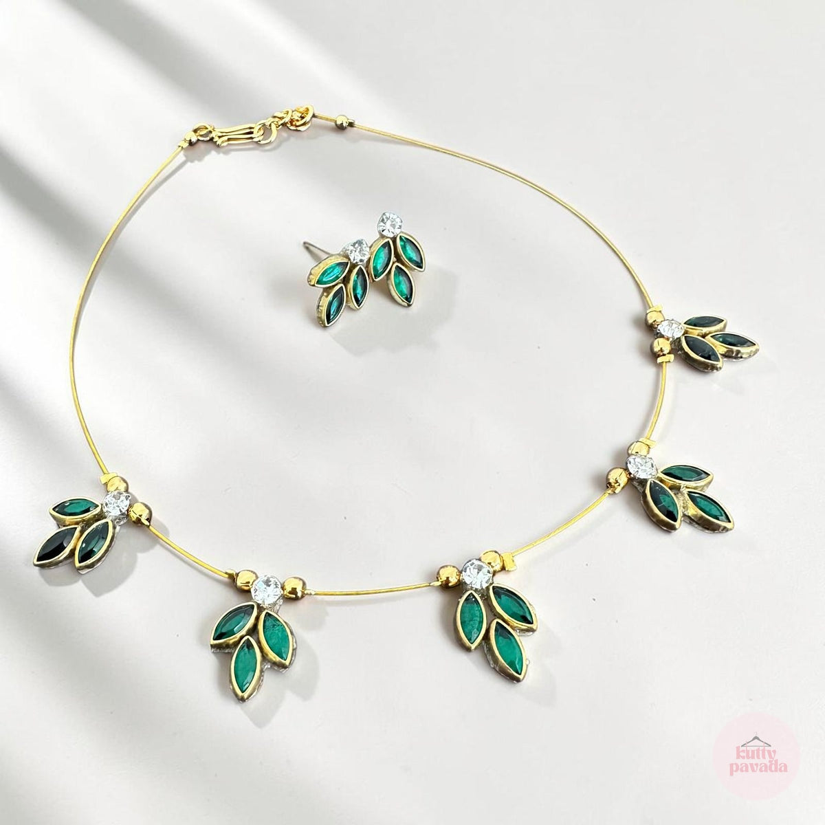 Green Petal Charm Invisible Necklace with Earrings Set