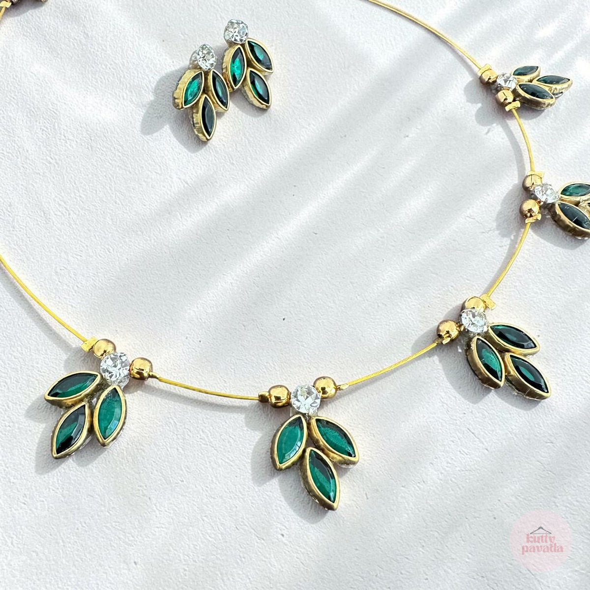 Green Petal Charm Invisible Necklace with Earrings Set