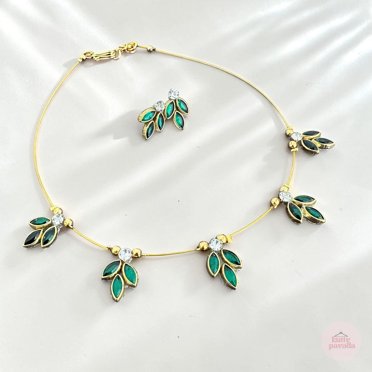Green Petal Charm Invisible Necklace with Earrings Set