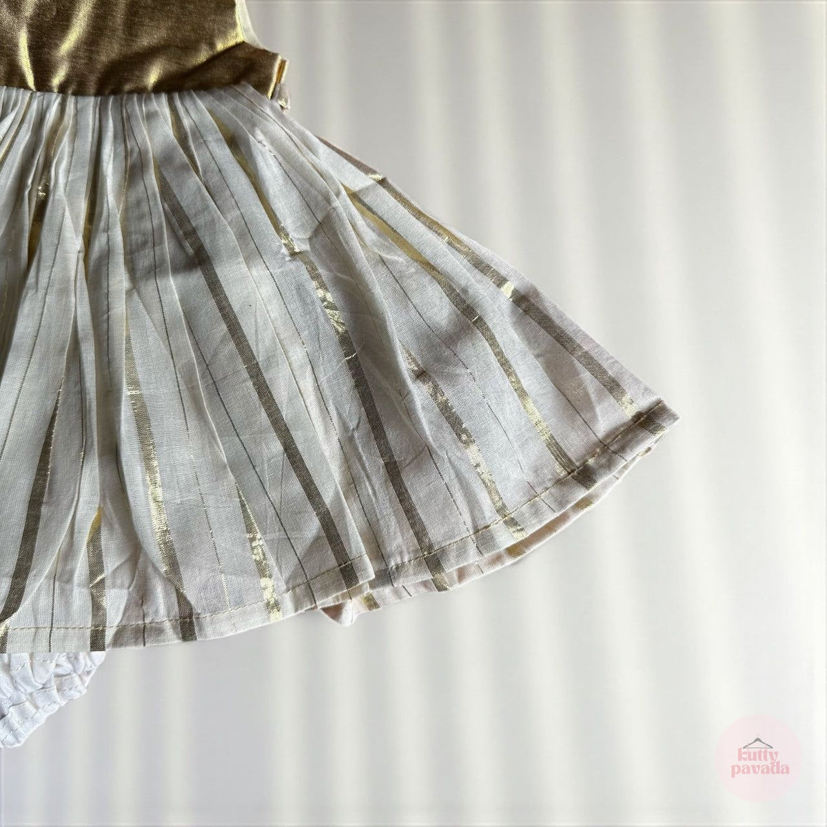 5-in-1 Set – Gold Striped Dress with Headband